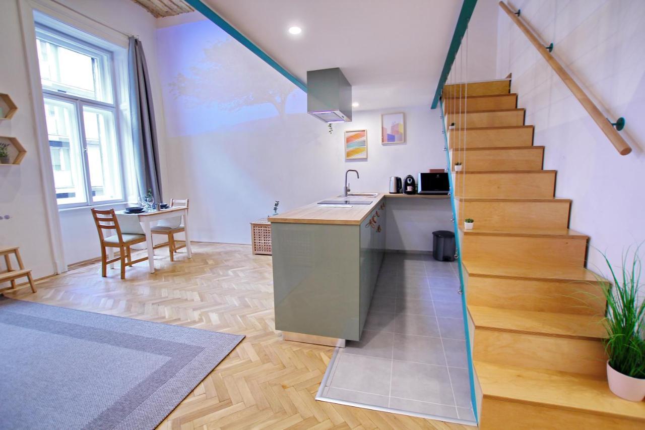 Awesome Budapest Downtown Studio W Balcony & Free Private Parking Exterior photo